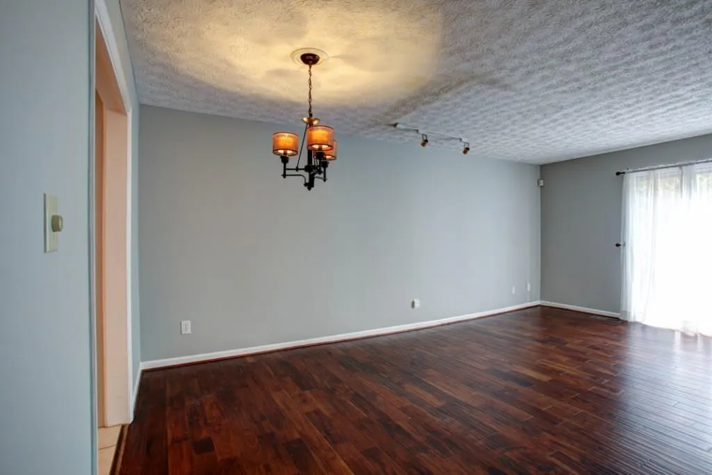 6700 Roswell Road Unit 19f, Atlanta, Georgia 30328, 2 Bedrooms Bedrooms, ,1 BathroomBathrooms,Residential,Sold,6700 Roswell Road Unit 19f,5934143