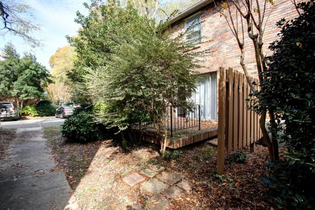 6700 Roswell Road Unit 19f, Atlanta, Georgia 30328, 2 Bedrooms Bedrooms, ,1 BathroomBathrooms,Residential,Sold,6700 Roswell Road Unit 19f,5934143