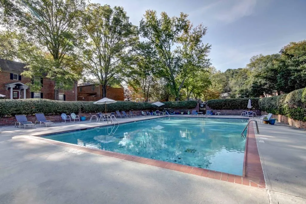 6700 Roswell Road Unit 19f, Atlanta, Georgia 30328, 2 Bedrooms Bedrooms, ,1 BathroomBathrooms,Residential,Sold,6700 Roswell Road Unit 19f,5934143
