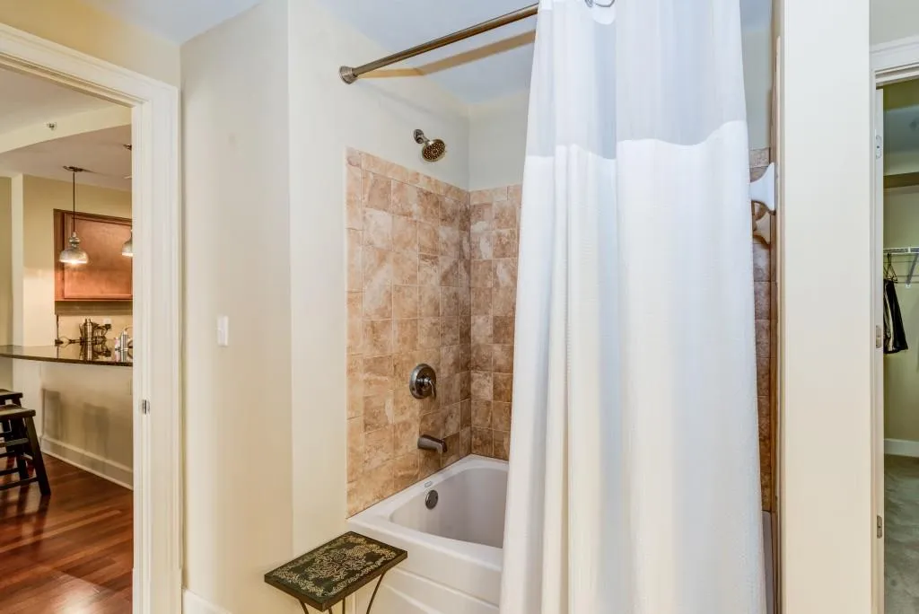 200 River Vista Drive Unit 232, Atlanta, Georgia 30339, 1 Bedroom Bedrooms, ,1 BathroomBathrooms,Residential,Sold,200 River Vista Drive Unit 232,5816165