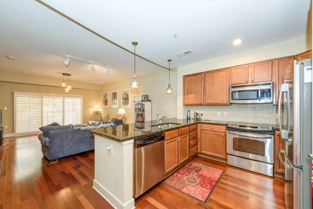 200 River Vista Drive Unit 232, Atlanta, Georgia 30339, 1 Bedroom Bedrooms, ,1 BathroomBathrooms,Residential,Sold,200 River Vista Drive Unit 232,5816165
