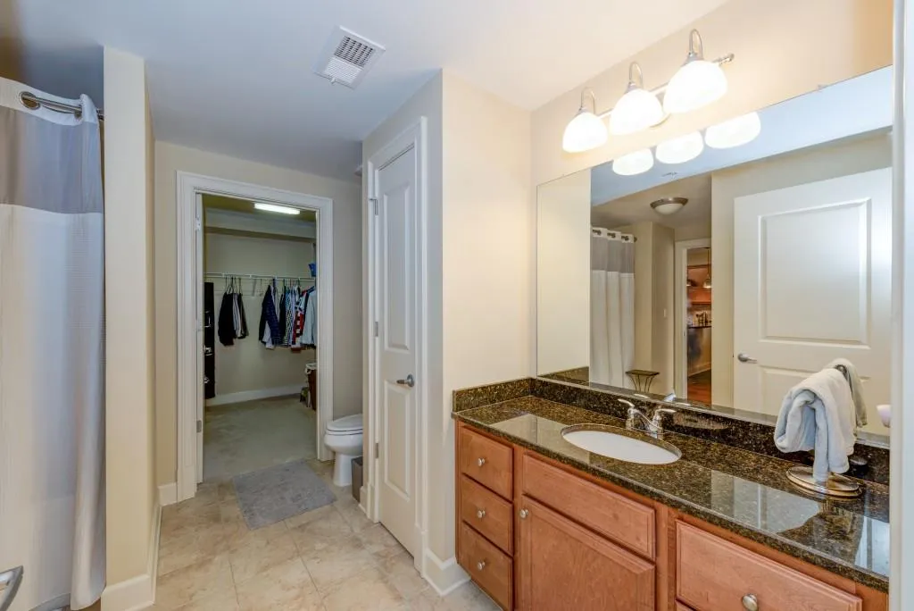 200 River Vista Drive Unit 232, Atlanta, Georgia 30339, 1 Bedroom Bedrooms, ,1 BathroomBathrooms,Residential,Sold,200 River Vista Drive Unit 232,5816165