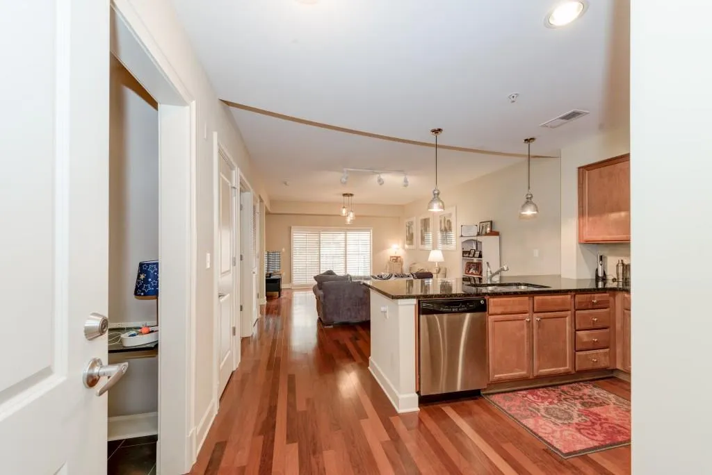 200 River Vista Drive Unit 232, Atlanta, Georgia 30339, 1 Bedroom Bedrooms, ,1 BathroomBathrooms,Residential,Sold,200 River Vista Drive Unit 232,5816165