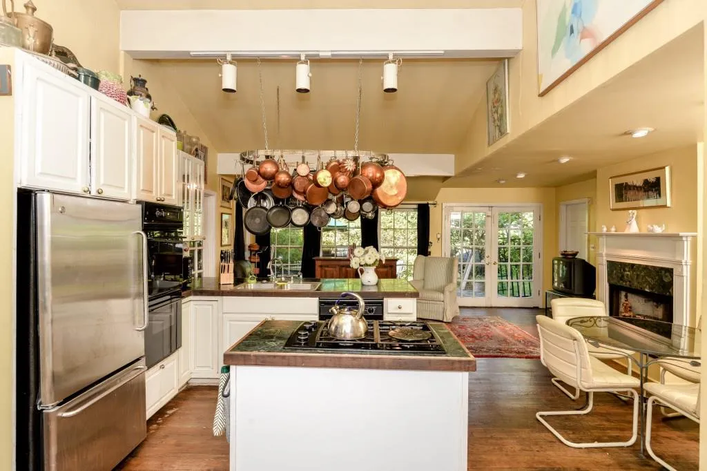 3710 Nancy Creek Road, Atlanta, Georgia 30327, 5 Bedrooms Bedrooms, ,4 BathroomsBathrooms,Residential,Sold,3710 Nancy Creek Road,5842466