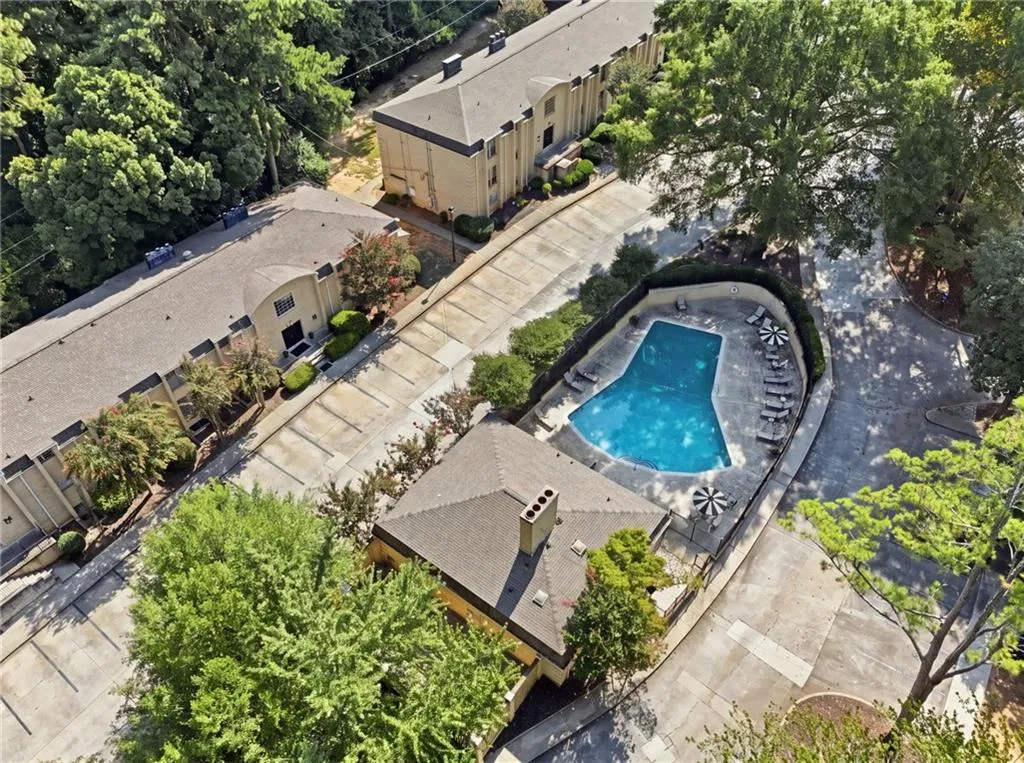 5400 Roswell Road Unit N6, Sandy Springs, Georgia 30342, 2 Bedrooms Bedrooms, 0 ,2 BathroomsBathrooms,Residential,For Sale,5400 Roswell Road Unit N6,7828747