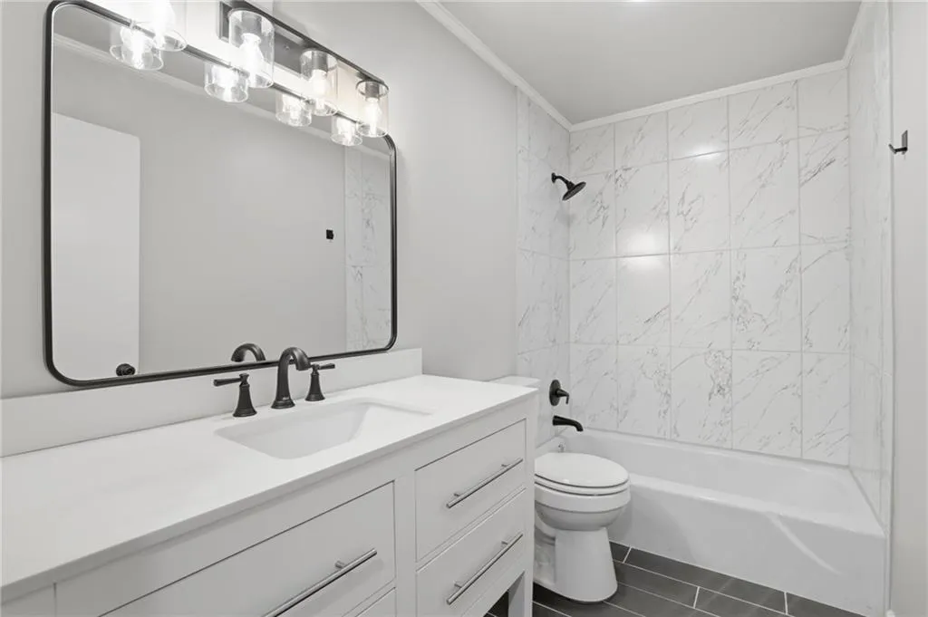 5400 Roswell Road Unit N6, Sandy Springs, Georgia 30342, 2 Bedrooms Bedrooms, 0 ,2 BathroomsBathrooms,Residential,For Sale,5400 Roswell Road Unit N6,7828747