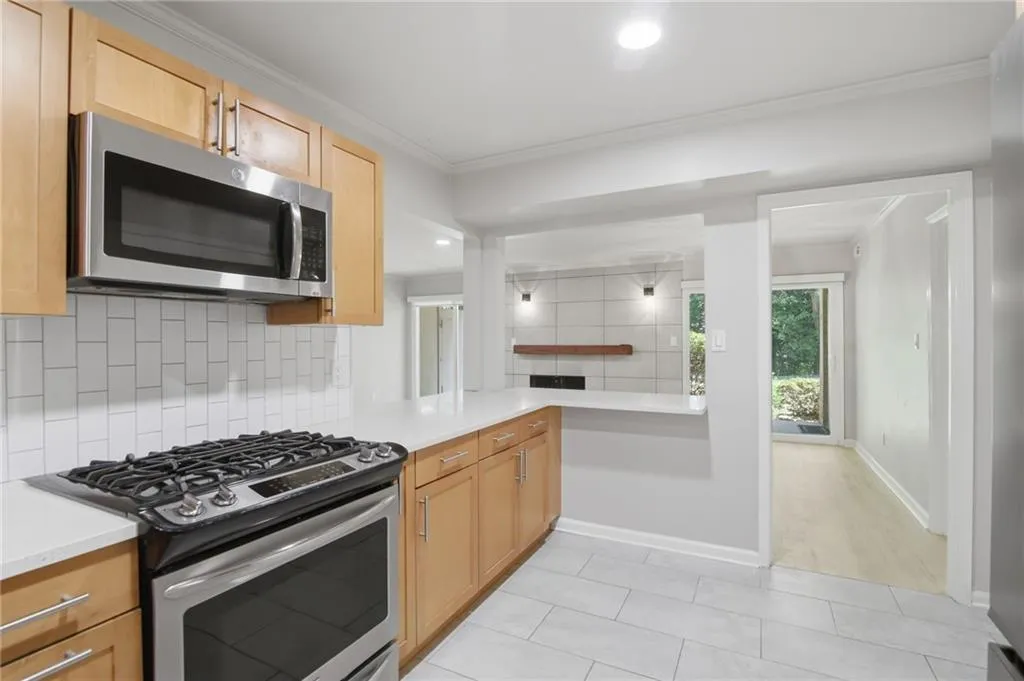 5400 Roswell Road Unit N6, Sandy Springs, Georgia 30342, 2 Bedrooms Bedrooms, 0 ,2 BathroomsBathrooms,Residential,For Sale,5400 Roswell Road Unit N6,7828747