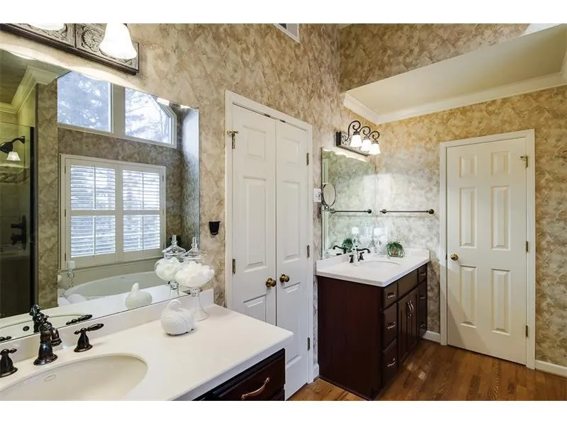 1705 Redbourne Drive, Sandy Springs, Georgia 30350, 5 Bedrooms Bedrooms, ,5 BathroomsBathrooms,Residential,Sold,1705 Redbourne Drive,5795174