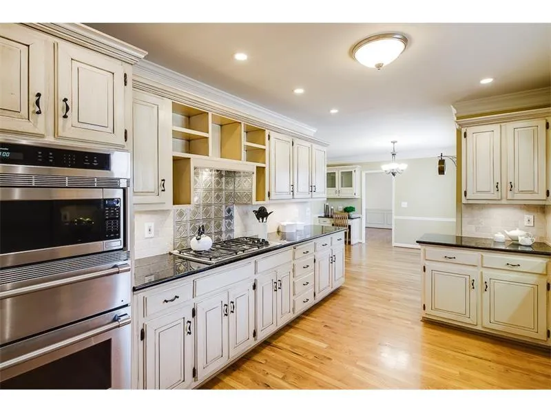 1705 Redbourne Drive, Sandy Springs, Georgia 30350, 5 Bedrooms Bedrooms, ,5 BathroomsBathrooms,Residential,Sold,1705 Redbourne Drive,5795174