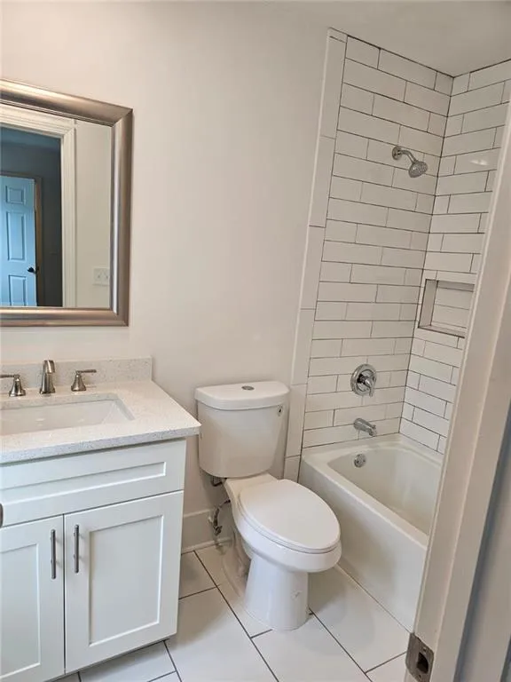 5 George Wythe Place Nw, Atlanta, Georgia 30318, 2 Bedrooms Bedrooms, 0 ,2 BathroomsBathrooms,Residential,For Sale,5 George Wythe Place Nw,7371301