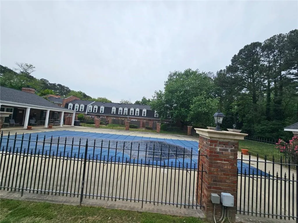 5 George Wythe Place Nw, Atlanta, Georgia 30318, 2 Bedrooms Bedrooms, ,2 BathroomsBathrooms,Residential,For Sale,5 George Wythe Place Nw,7371301