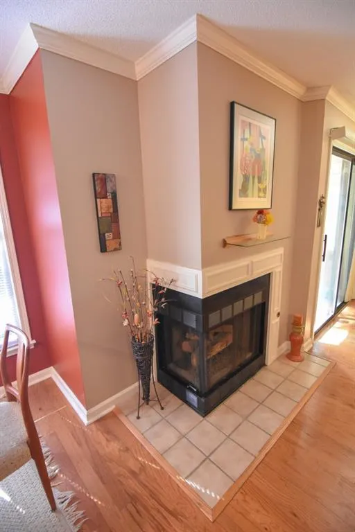 707 Garden Court, Sandy Springs, Georgia 30328, 2 Bedrooms Bedrooms, ,2 BathroomsBathrooms,Residential,Sold,707 Garden Court,6613029