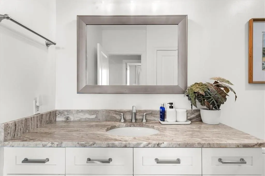 325 E Paces Ferry Road Ne Unit 504, Atlanta, Georgia 30305, 1 Bedroom Bedrooms, 0 ,1 BathroomBathrooms,Residential,For Sale,325 E Paces Ferry Road Ne Unit 504,7706969