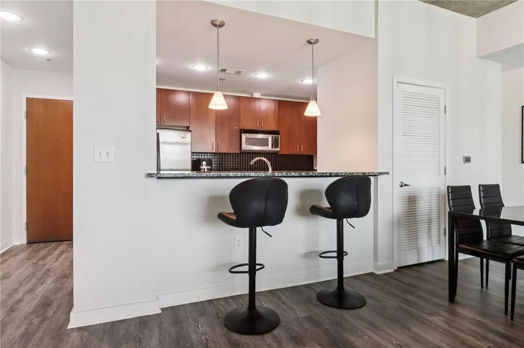 250 Pharr Road Ne Unit 1905, Atlanta, Georgia 30305, 2 Bedrooms Bedrooms, 0 ,2 BathroomsBathrooms,Residential,For Sale,250 Pharr Road Ne Unit 1905,7749016