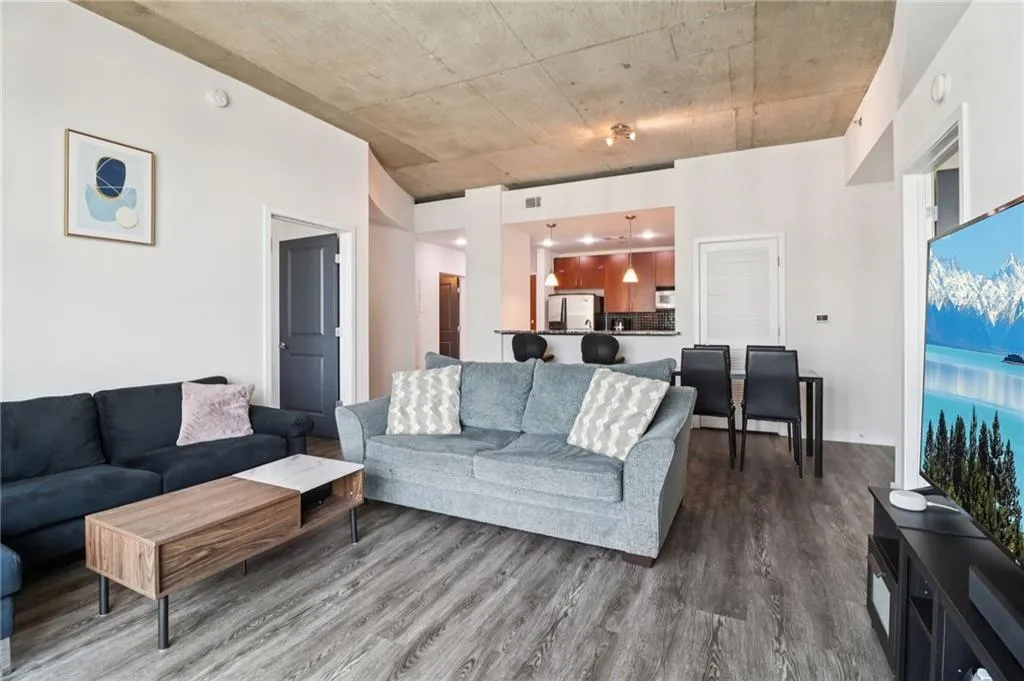 250 Pharr Road Ne Unit 1905, Atlanta, Georgia 30305, 2 Bedrooms Bedrooms, 0 ,2 BathroomsBathrooms,Residential,For Sale,250 Pharr Road Ne Unit 1905,7749016