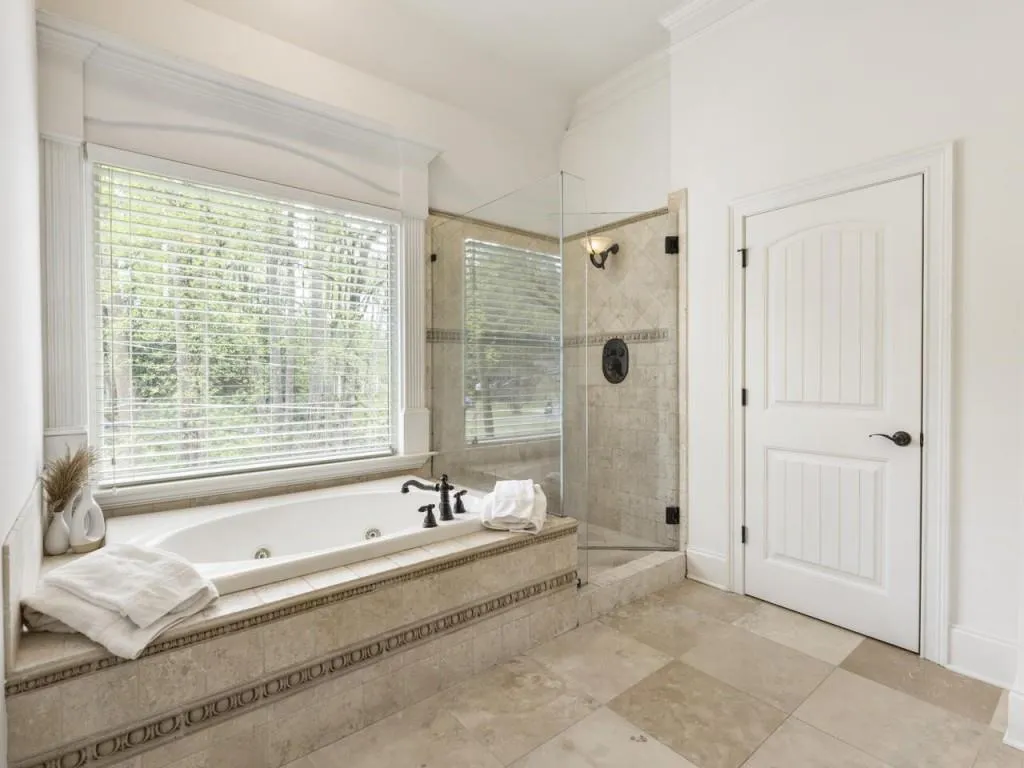 6254 Ferry Drive, Sandy Springs, Georgia 30328, 6 Bedrooms Bedrooms, ,5 BathroomsBathrooms,Residential,Sold,6254 Ferry Drive,7196373