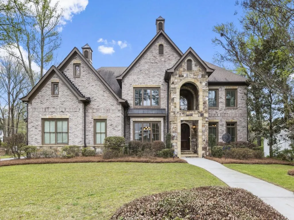 6254 Ferry Drive, Sandy Springs, Georgia 30328, 6 Bedrooms Bedrooms, ,5 BathroomsBathrooms,Residential,Sold,6254 Ferry Drive,7196373