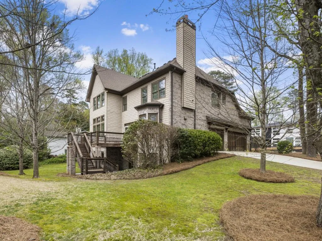 6254 Ferry Drive, Sandy Springs, Georgia 30328, 6 Bedrooms Bedrooms, ,5 BathroomsBathrooms,Residential,Sold,6254 Ferry Drive,7196373