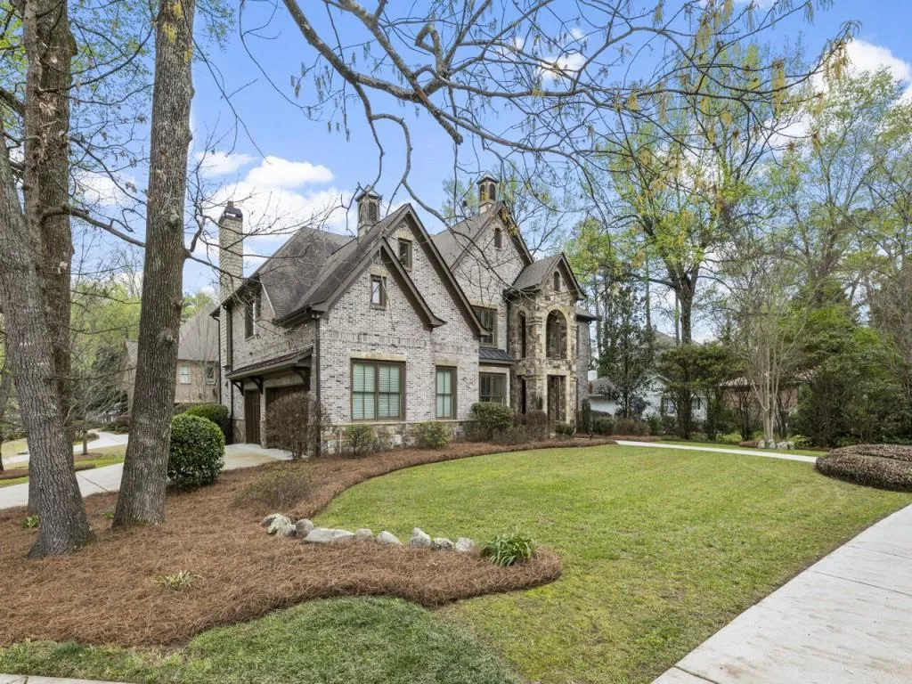 6254 Ferry Drive, Sandy Springs, Georgia 30328, 6 Bedrooms Bedrooms, ,5 BathroomsBathrooms,Residential,Sold,6254 Ferry Drive,7196373