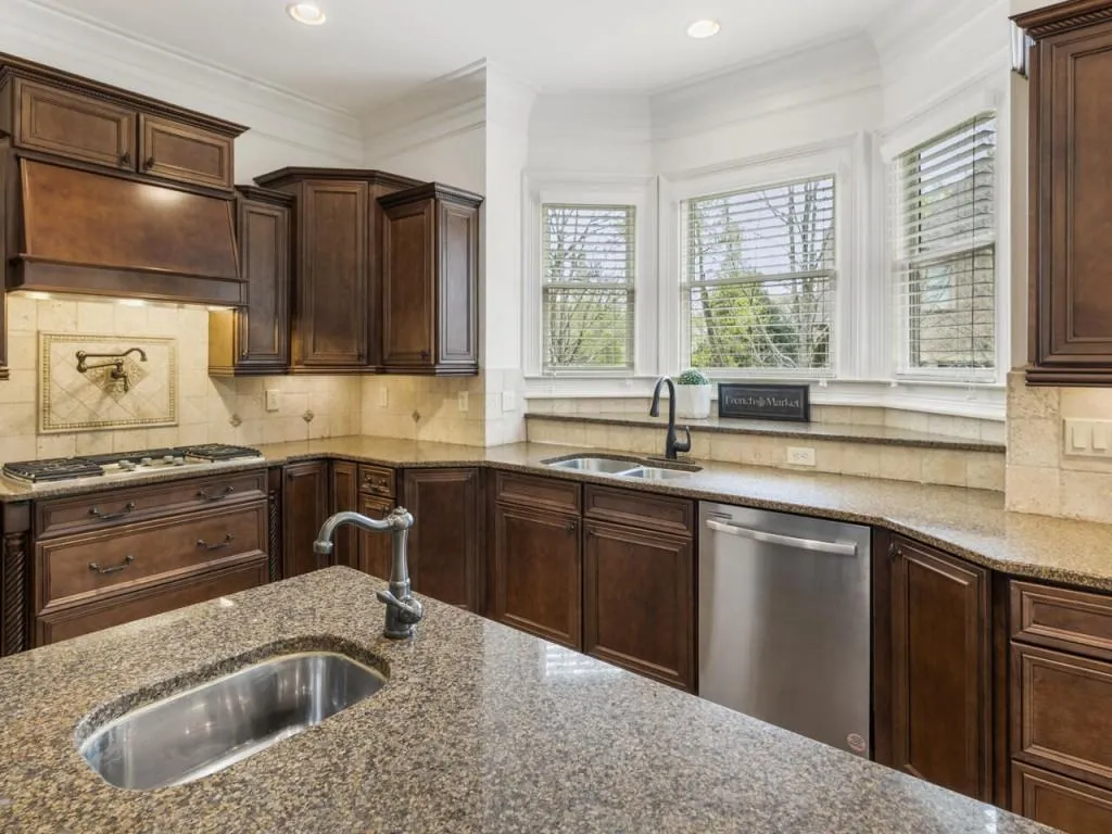 6254 Ferry Drive, Sandy Springs, Georgia 30328, 6 Bedrooms Bedrooms, ,5 BathroomsBathrooms,Residential,Sold,6254 Ferry Drive,7196373