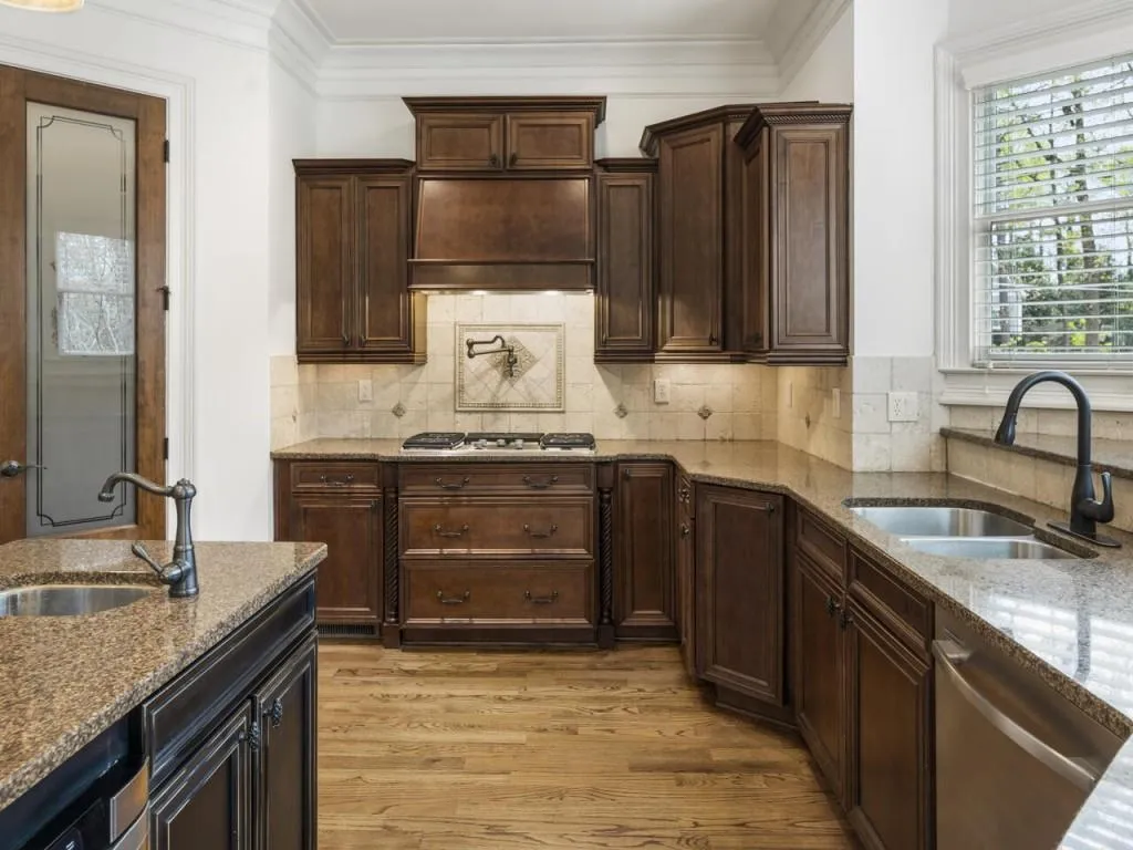 6254 Ferry Drive, Sandy Springs, Georgia 30328, 6 Bedrooms Bedrooms, ,5 BathroomsBathrooms,Residential,Sold,6254 Ferry Drive,7196373