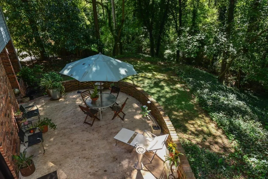4640 Canyon Creek Trail, Atlanta, Georgia 30342, 4 Bedrooms Bedrooms, ,3 BathroomsBathrooms,Residential,Sold,4640 Canyon Creek Trail,5902347