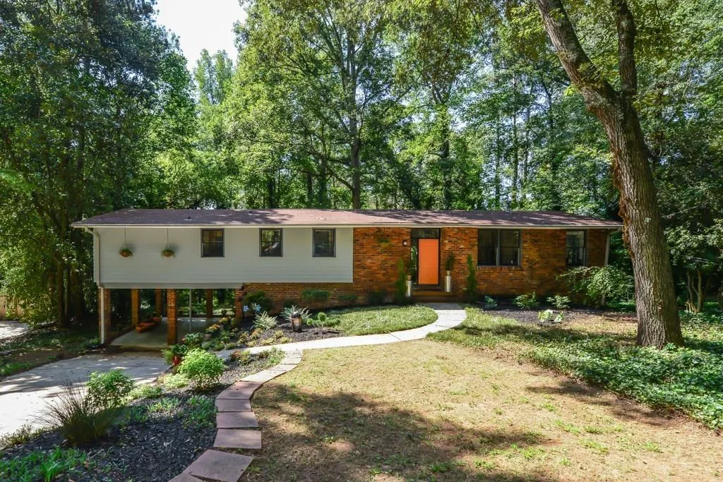 4640 Canyon Creek Trail, Atlanta, Georgia 30342, 4 Bedrooms Bedrooms, ,3 BathroomsBathrooms,Residential,Sold,4640 Canyon Creek Trail,5902347