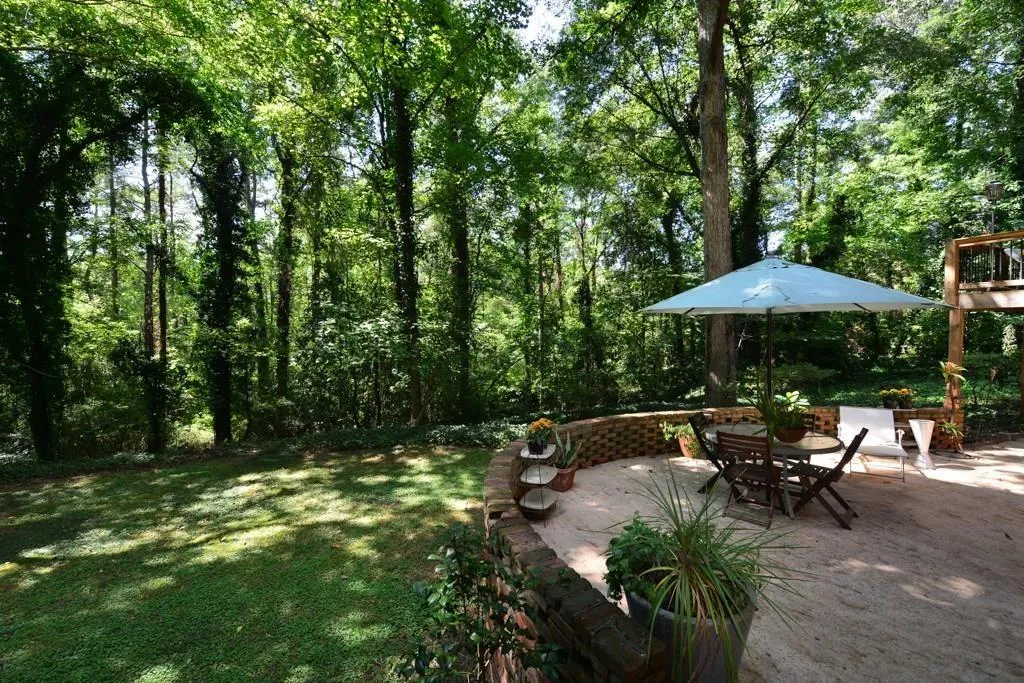4640 Canyon Creek Trail, Atlanta, Georgia 30342, 4 Bedrooms Bedrooms, ,3 BathroomsBathrooms,Residential,Sold,4640 Canyon Creek Trail,5902347