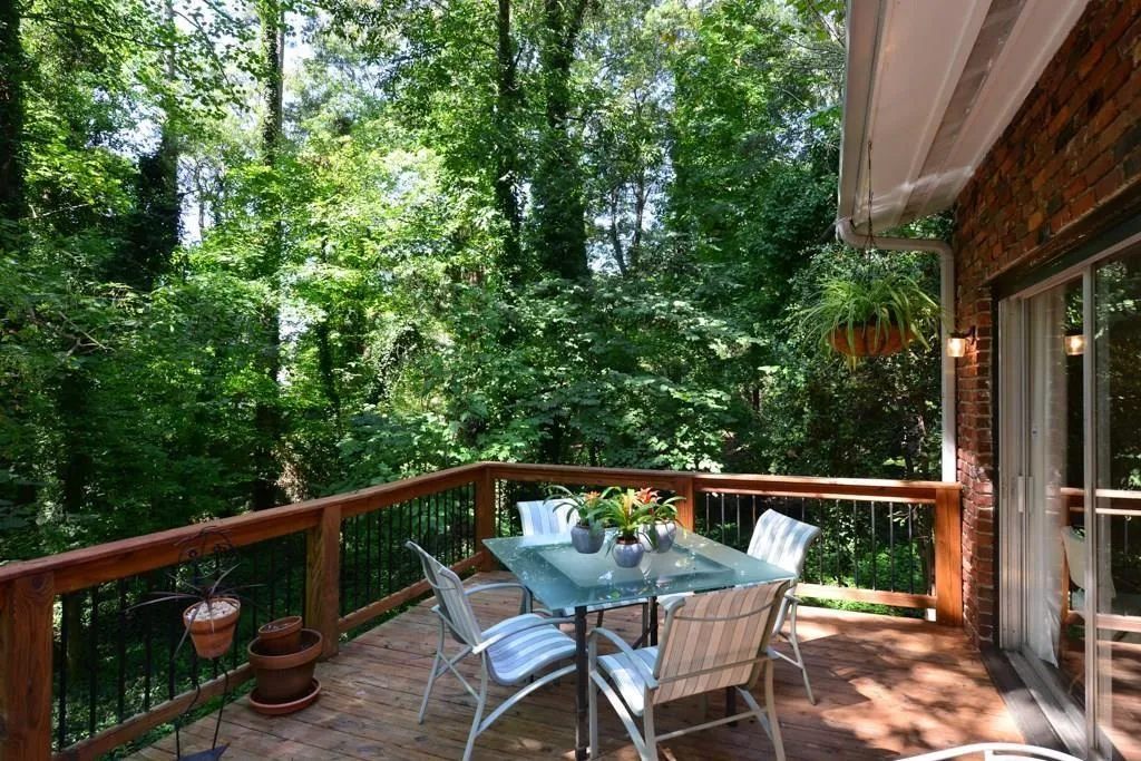 4640 Canyon Creek Trail, Atlanta, Georgia 30342, 4 Bedrooms Bedrooms, ,3 BathroomsBathrooms,Residential,Sold,4640 Canyon Creek Trail,5902347