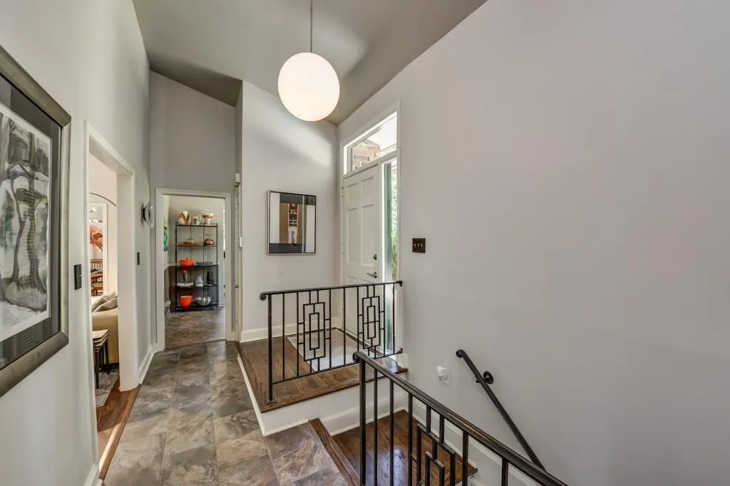 4640 Canyon Creek Trail, Atlanta, Georgia 30342, 4 Bedrooms Bedrooms, ,3 BathroomsBathrooms,Residential,Sold,4640 Canyon Creek Trail,5902347