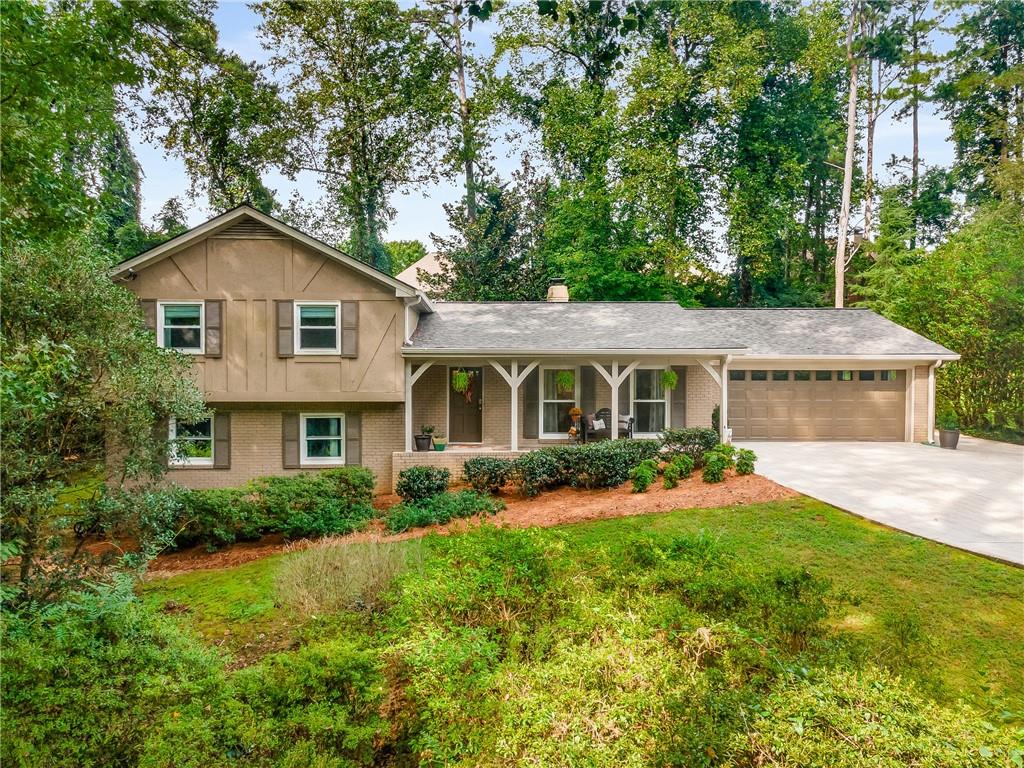 7290 Hunters Branch Drive, Sandy Springs, Georgia 30328, 5 Bedrooms Bedrooms, ,3 BathroomsBathrooms,Residential,Sold,7290 Hunters Branch Drive,7278364