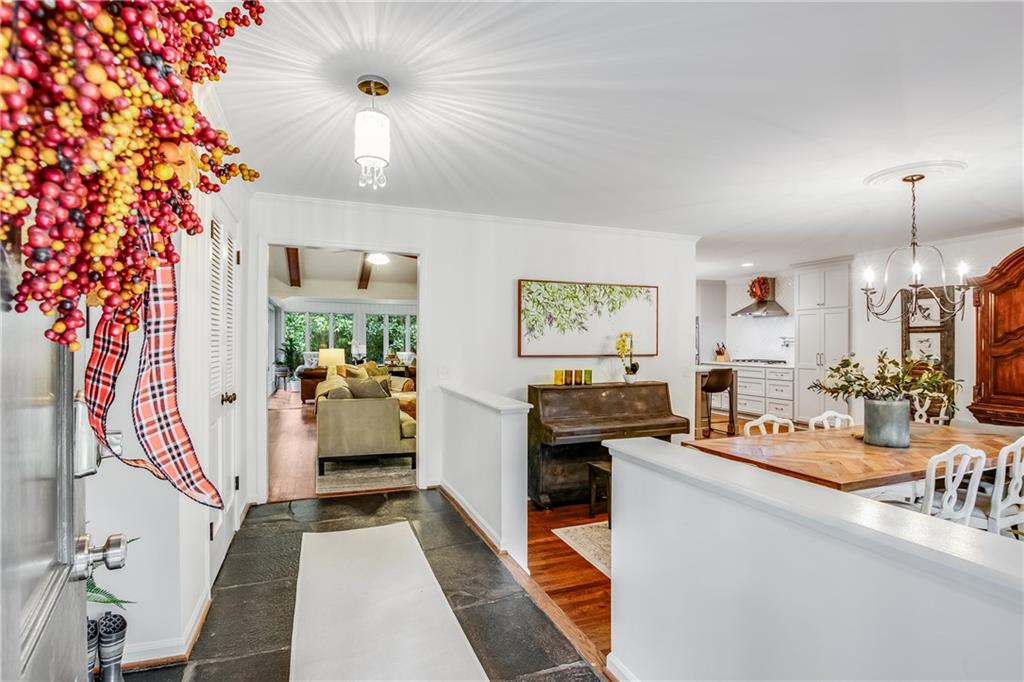7290 Hunters Branch Drive, Sandy Springs, Georgia 30328, 5 Bedrooms Bedrooms, ,3 BathroomsBathrooms,Residential,Sold,7290 Hunters Branch Drive,7278364