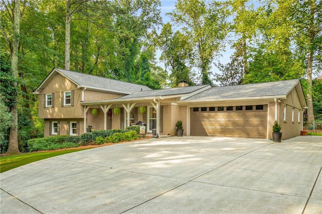 7290 Hunters Branch Drive, Sandy Springs, Georgia 30328, 5 Bedrooms Bedrooms, ,3 BathroomsBathrooms,Residential,Sold,7290 Hunters Branch Drive,7278364