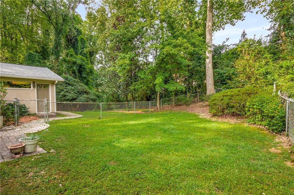 7290 Hunters Branch Drive, Sandy Springs, Georgia 30328, 5 Bedrooms Bedrooms, ,3 BathroomsBathrooms,Residential,Sold,7290 Hunters Branch Drive,7278364