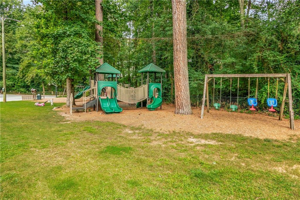 7290 Hunters Branch Drive, Sandy Springs, Georgia 30328, 5 Bedrooms Bedrooms, ,3 BathroomsBathrooms,Residential,Sold,7290 Hunters Branch Drive,7278364