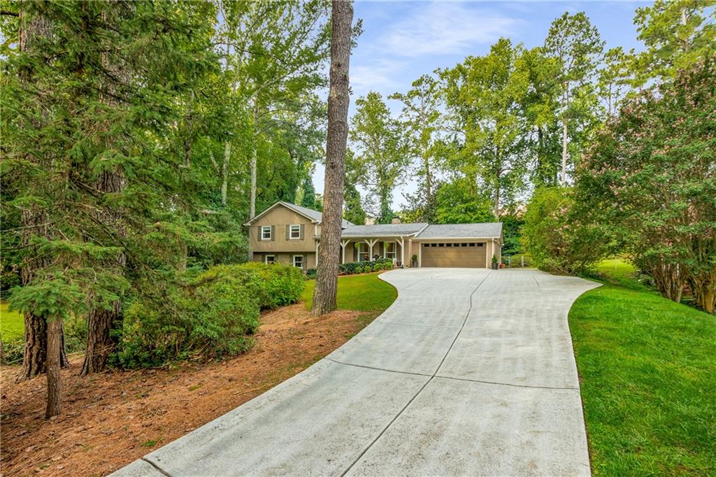 7290 Hunters Branch Drive, Sandy Springs, Georgia 30328, 5 Bedrooms Bedrooms, ,3 BathroomsBathrooms,Residential,Sold,7290 Hunters Branch Drive,7278364