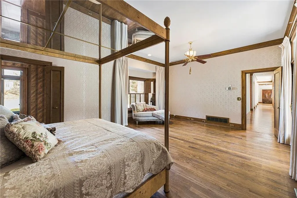 100 Wilderbluff Court, Sandy Springs, Georgia 30328, 4 Bedrooms Bedrooms, ,5 BathroomsBathrooms,Residential,Sold,100 Wilderbluff Court,7204134