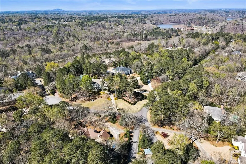 100 Wilderbluff Court, Sandy Springs, Georgia 30328, 4 Bedrooms Bedrooms, ,5 BathroomsBathrooms,Residential,Sold,100 Wilderbluff Court,7204134