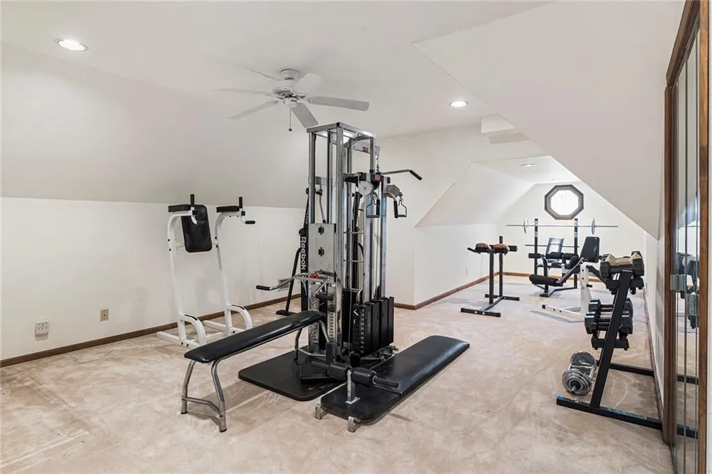 100 Wilderbluff Court, Sandy Springs, Georgia 30328, 4 Bedrooms Bedrooms, ,5 BathroomsBathrooms,Residential,Sold,100 Wilderbluff Court,7204134