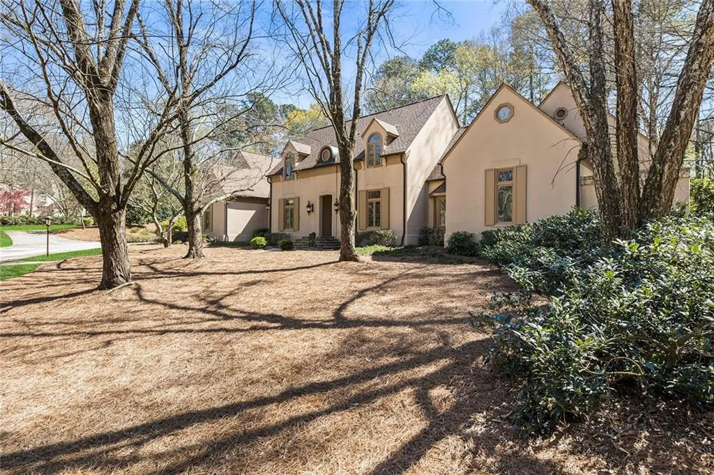 100 Wilderbluff Court, Sandy Springs, Georgia 30328, 4 Bedrooms Bedrooms, ,5 BathroomsBathrooms,Residential,Sold,100 Wilderbluff Court,7204134