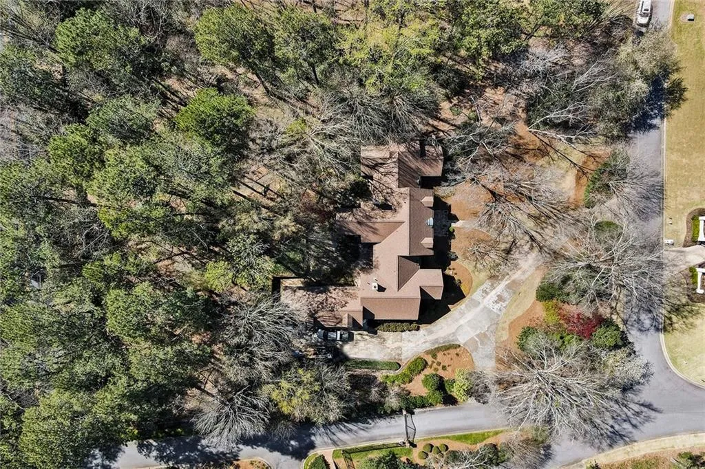 100 Wilderbluff Court, Sandy Springs, Georgia 30328, 4 Bedrooms Bedrooms, ,5 BathroomsBathrooms,Residential,Sold,100 Wilderbluff Court,7204134