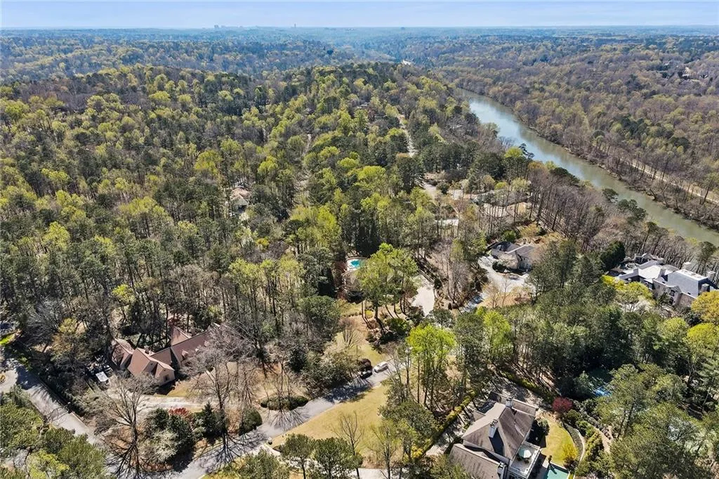 100 Wilderbluff Court, Sandy Springs, Georgia 30328, 4 Bedrooms Bedrooms, ,5 BathroomsBathrooms,Residential,Sold,100 Wilderbluff Court,7204134
