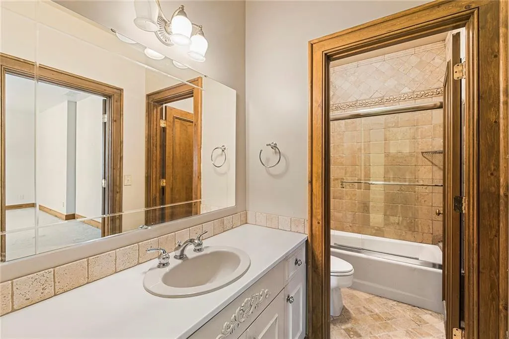 100 Wilderbluff Court, Sandy Springs, Georgia 30328, 4 Bedrooms Bedrooms, ,5 BathroomsBathrooms,Residential,Sold,100 Wilderbluff Court,7204134