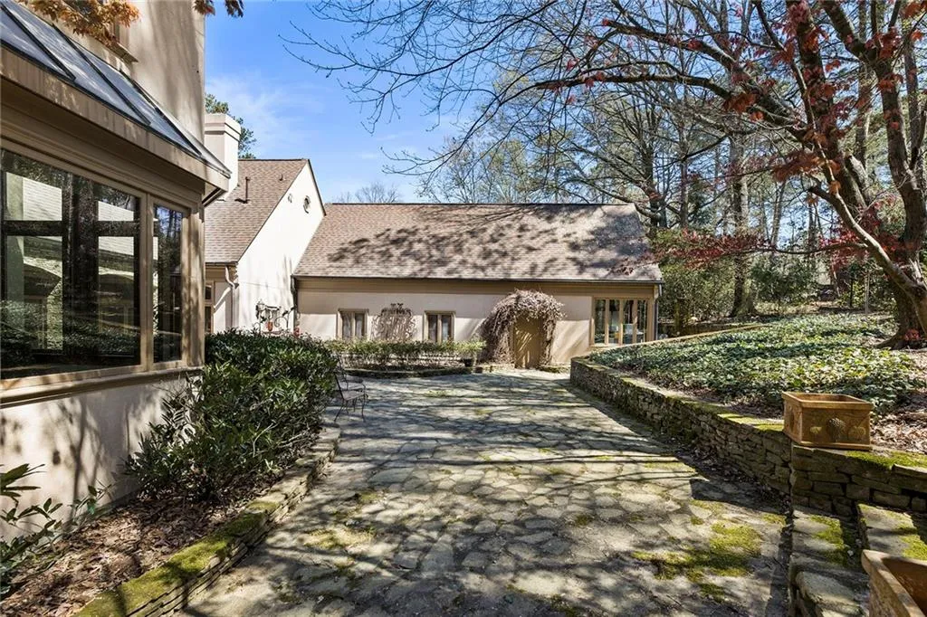 100 Wilderbluff Court, Sandy Springs, Georgia 30328, 4 Bedrooms Bedrooms, ,5 BathroomsBathrooms,Residential,Sold,100 Wilderbluff Court,7204134