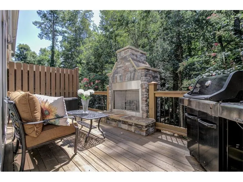 320 Mystic Ridge Lane Unit 320, Atlanta, Georgia 30342, 4 Bedrooms Bedrooms, ,3 BathroomsBathrooms,Residential,Sold,320 Mystic Ridge Lane Unit 320,5597284