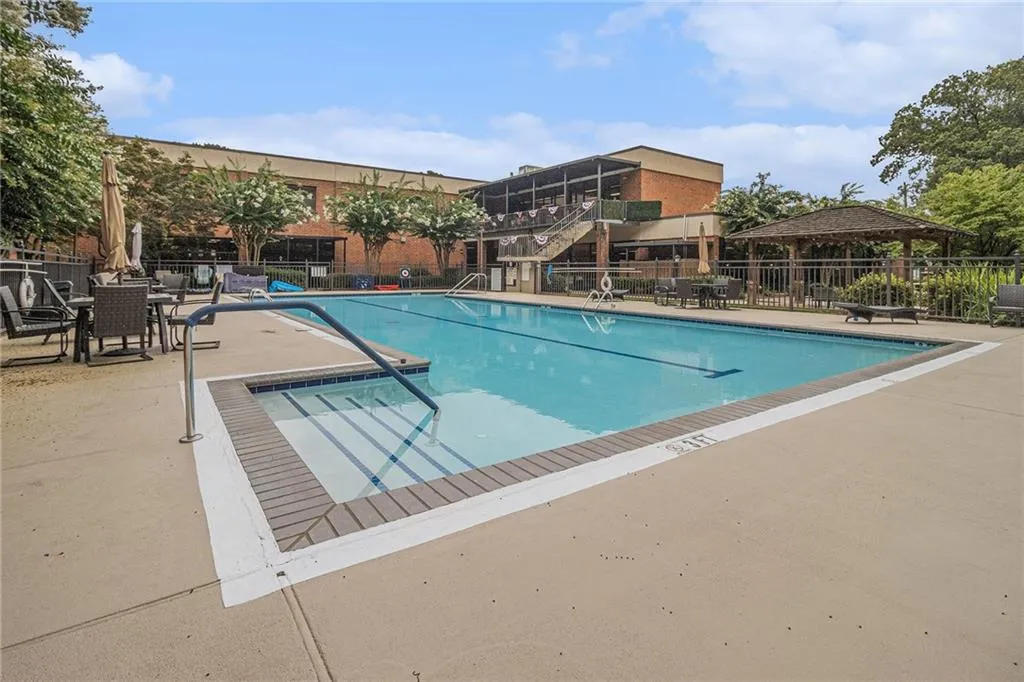 300 Johnson Ferry Road Ne Unit A203, Sandy Springs, Georgia 30328, 2 Bedrooms Bedrooms, ,2 BathroomsBathrooms,Residential,For Sale,300 Johnson Ferry Road Ne Unit A203,7626490