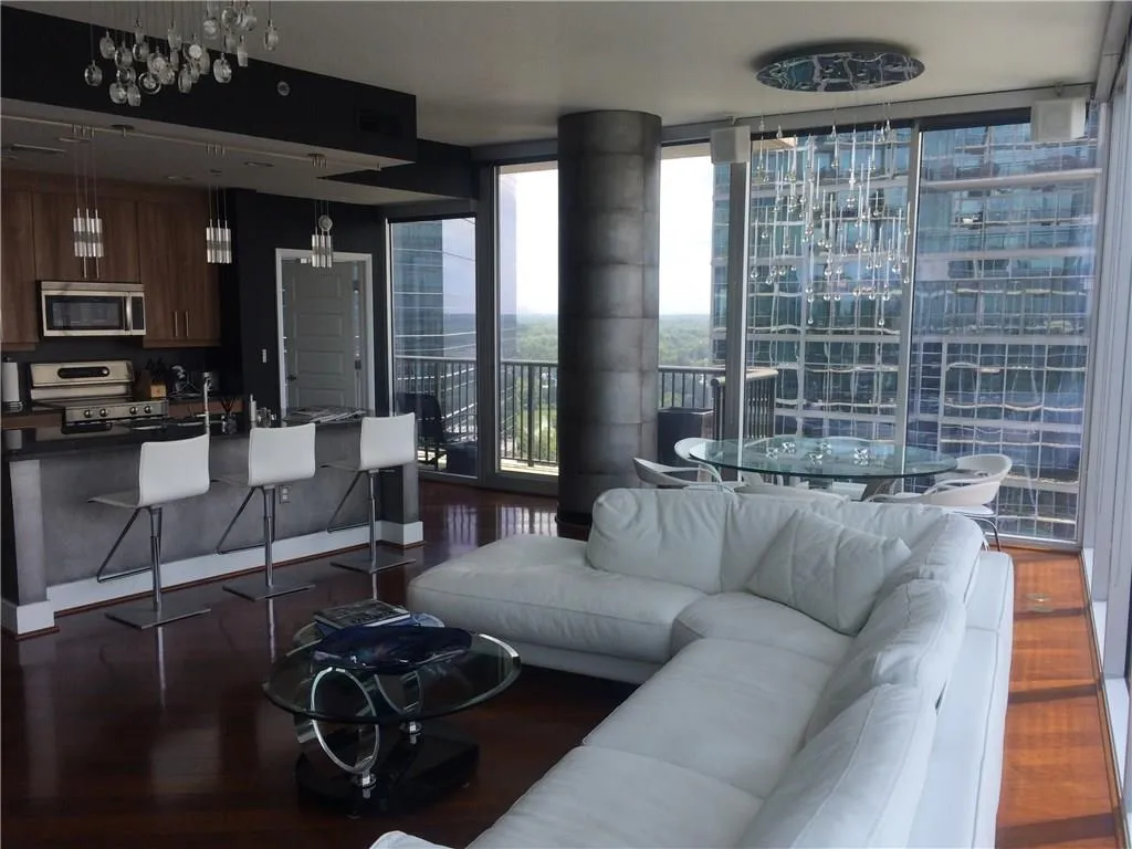 1080 Peachtree Street Ne Unit 2110, Atlanta, Georgia 30309, 2 Bedrooms Bedrooms, ,2 BathroomsBathrooms,Residential,Sold,1080 Peachtree Street Ne Unit 2110,5721520