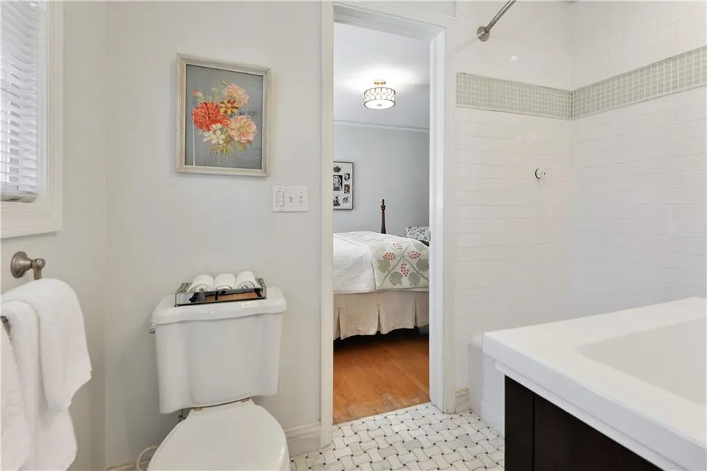70 Landsdowne, Atlanta, Georgia 30328, 4 Bedrooms Bedrooms, ,3 BathroomsBathrooms,Residential,Sold,70 Landsdowne,6852066