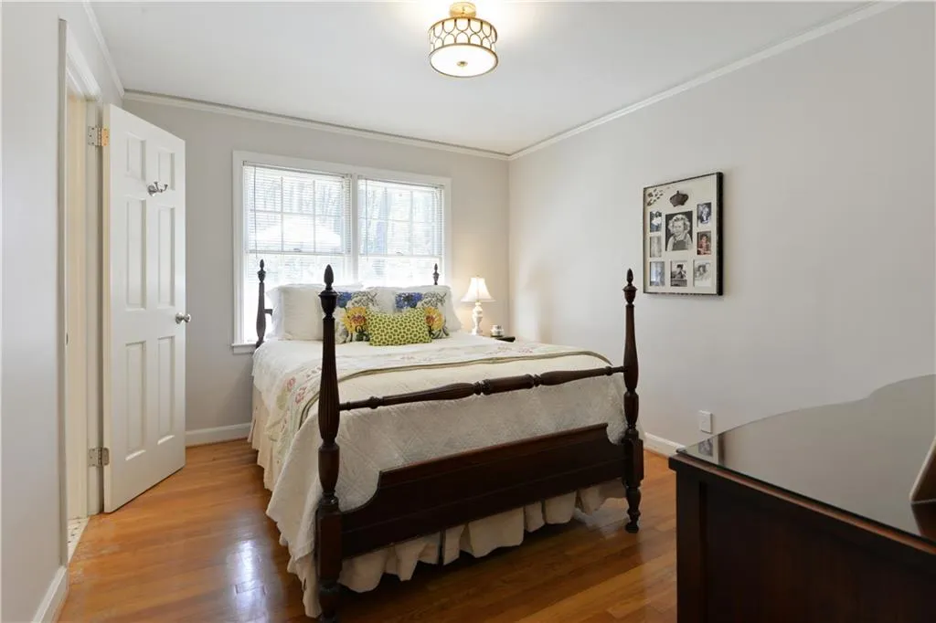 70 Landsdowne, Atlanta, Georgia 30328, 4 Bedrooms Bedrooms, ,3 BathroomsBathrooms,Residential,Sold,70 Landsdowne,6852066