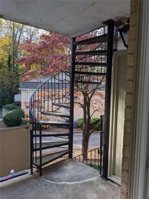 5400 Roswell Road Unit G2, Sandy Springs, Georgia 30342, 1 Bedroom Bedrooms, ,1 BathroomBathrooms,Residential,Sold,5400 Roswell Road Unit G2,6971535